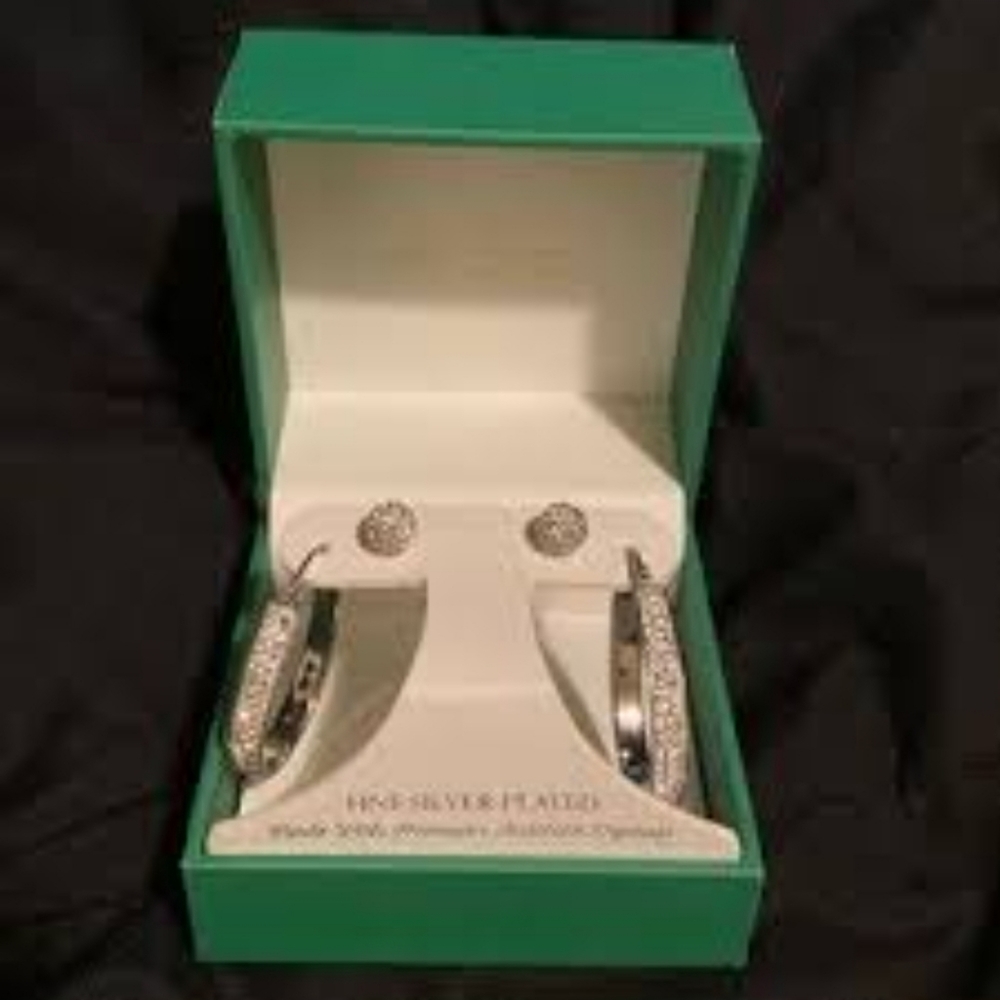 Sofia James  Swarovski earing